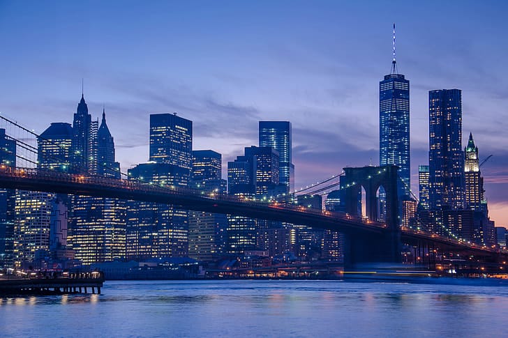 Manhattan skyline at sunset in New York City, USA